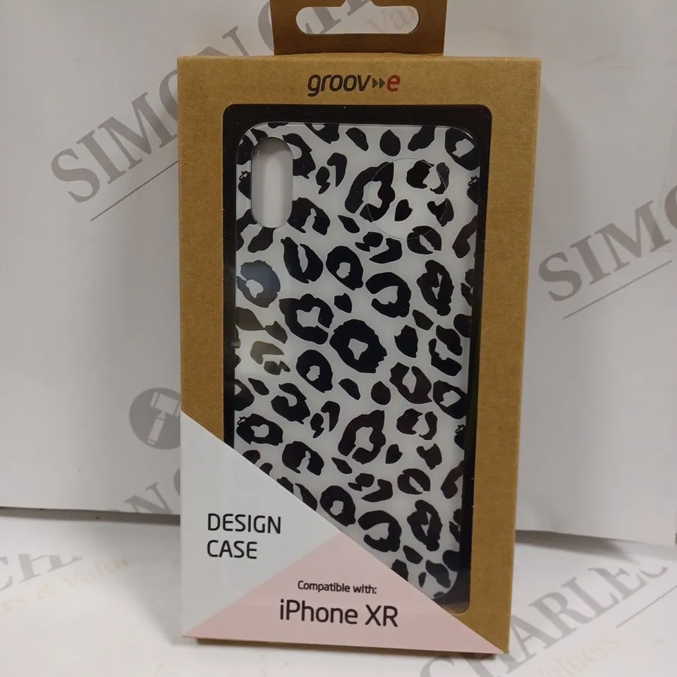LOT OF APPROXIMATELY 100 GROOVE ANIMAL DESIGN CASES FOR IPHONE XR 