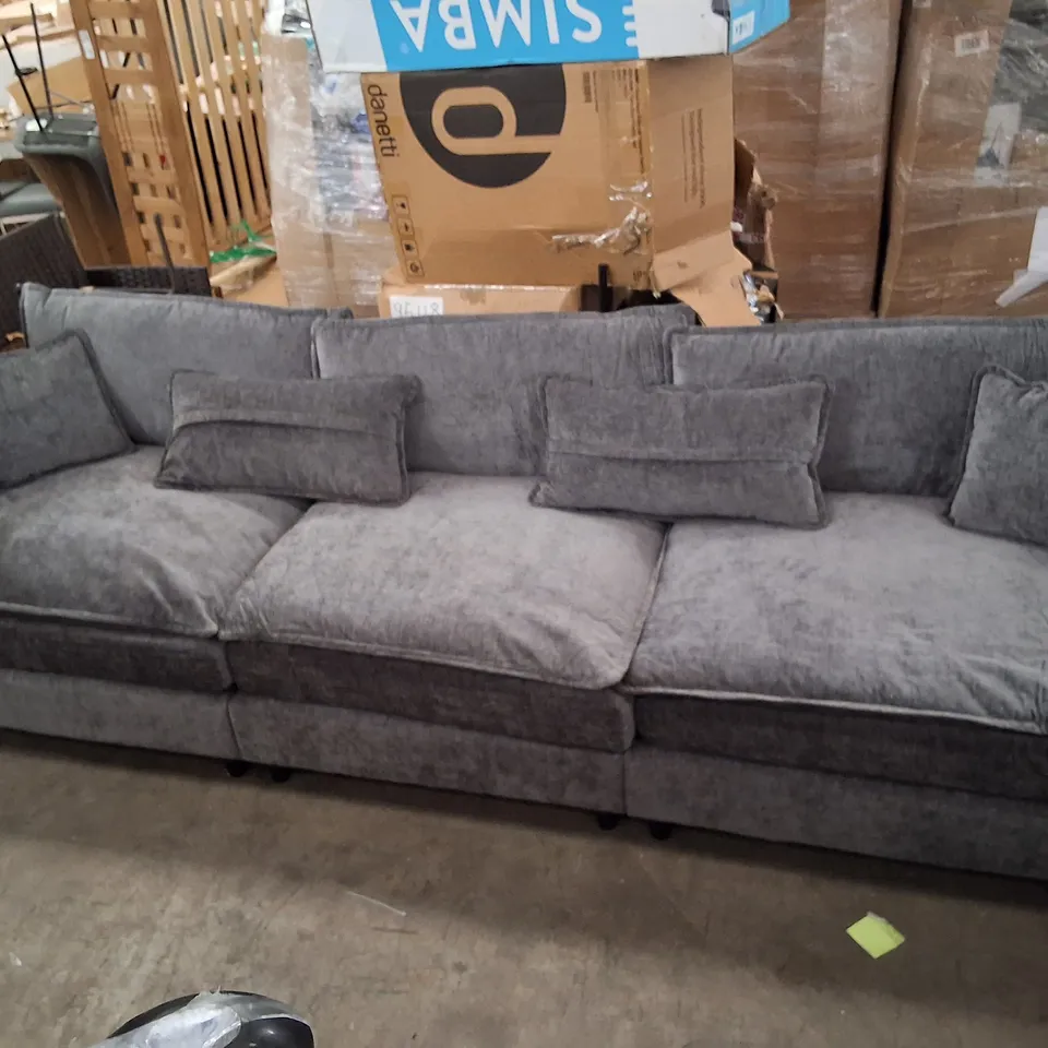 QUALITY DESIGNER 5 SEATER GREY FABRIC SOFA