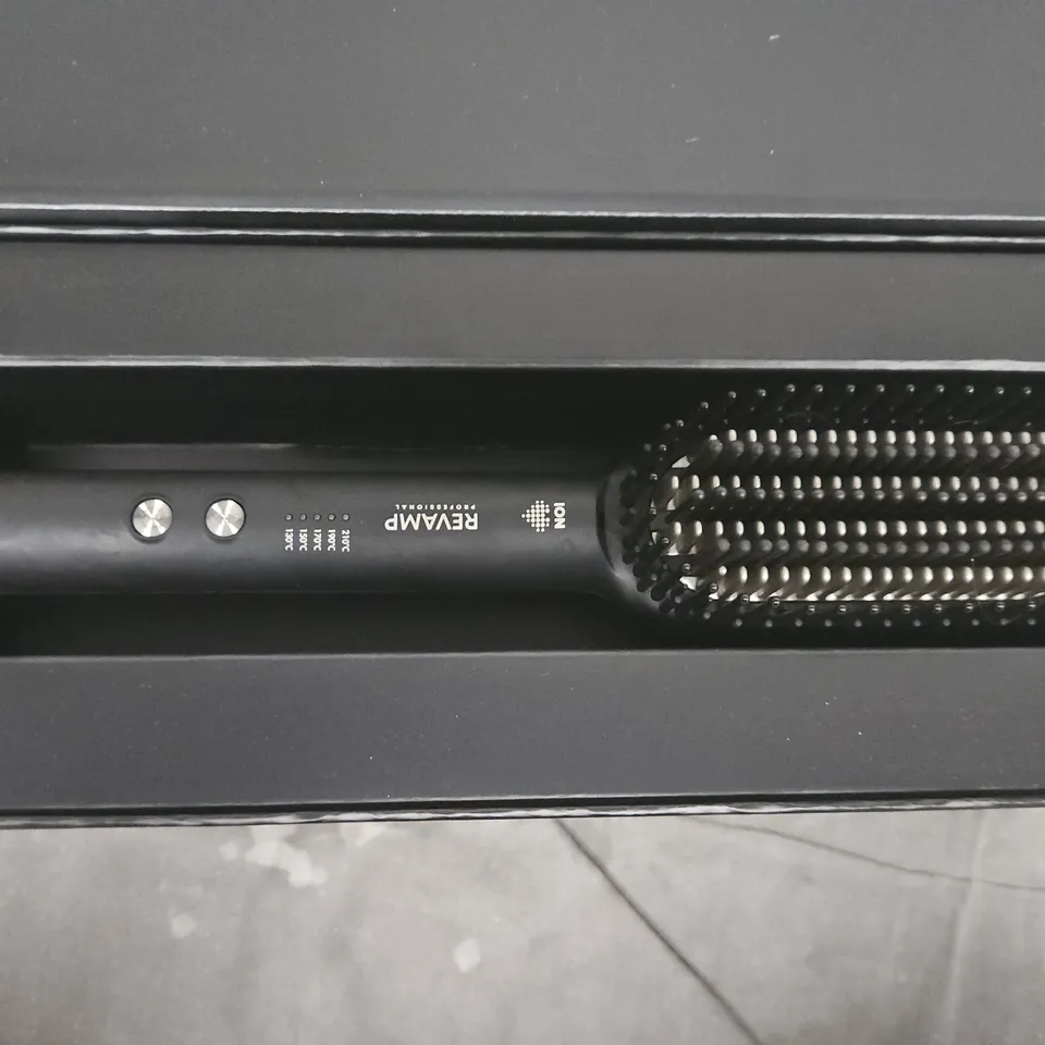 BOXED REVAMP PROFESSIONAL DEEPFORM CERAMIC BRUSH BR-2000X-GB