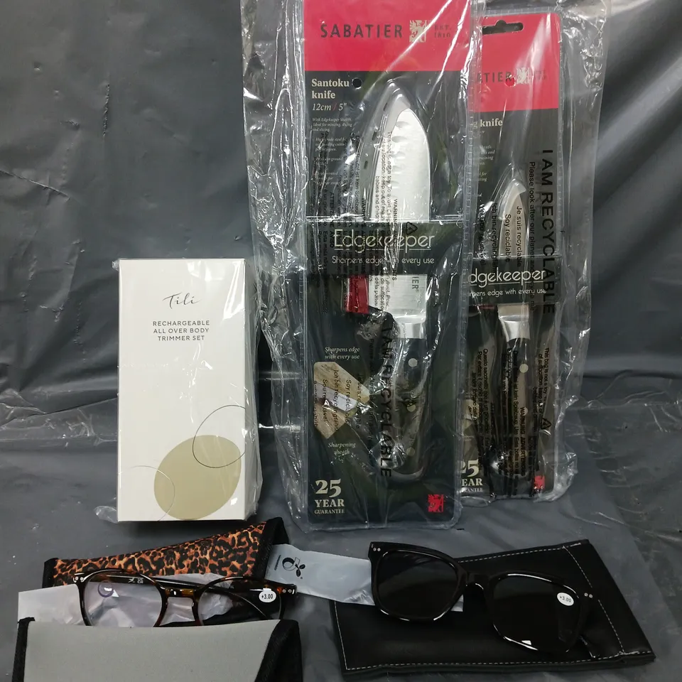 APPROXIMATELY 10 ASSORTED HOUSEHOLD PRODUCTS TO INCLUDE KNIFE SET, BODY TRIMMER, READING GLASSES ETC