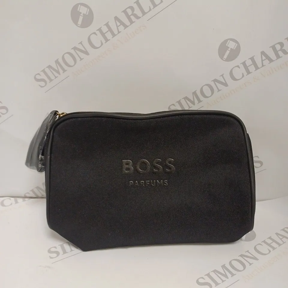 HUGO BOSS MALE TOILETRY POUCH 