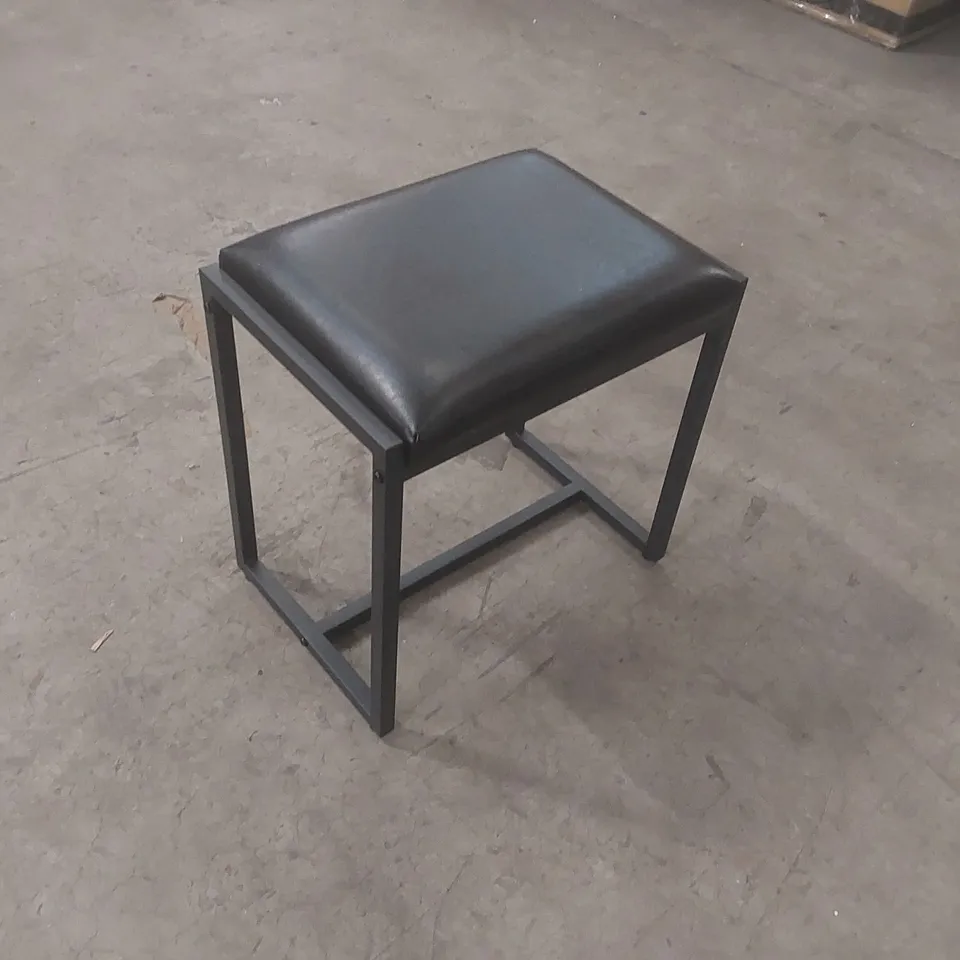 DESIGNER DRESSING TABLE STOOL WITH FAUX LEATHER UPHOLSTERED SEAT