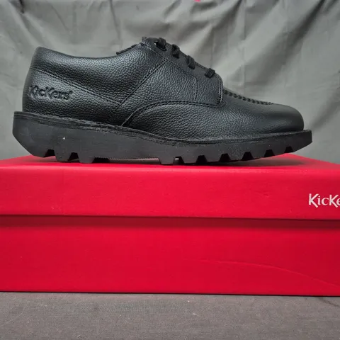 BOXED PAIR OF KICKERS SHOES IN BLACK EU SIZE 41