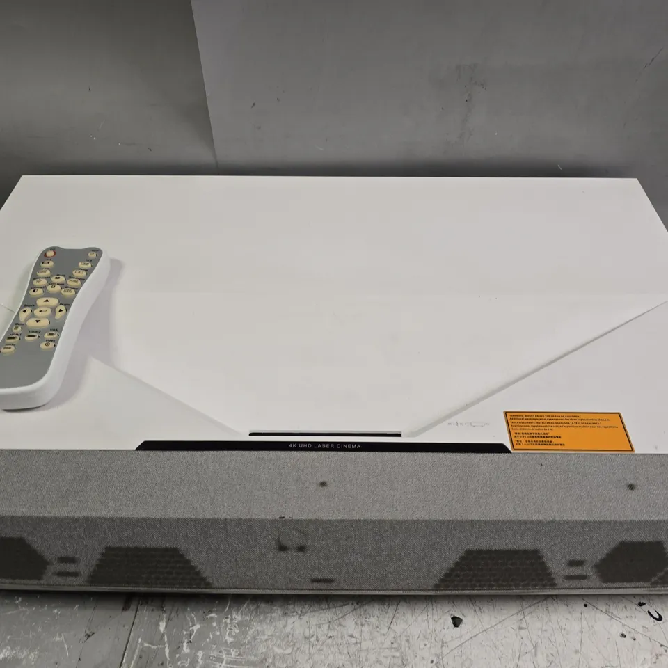 OPTOMA CINEMA XP2 WHITE PROJECTOR 