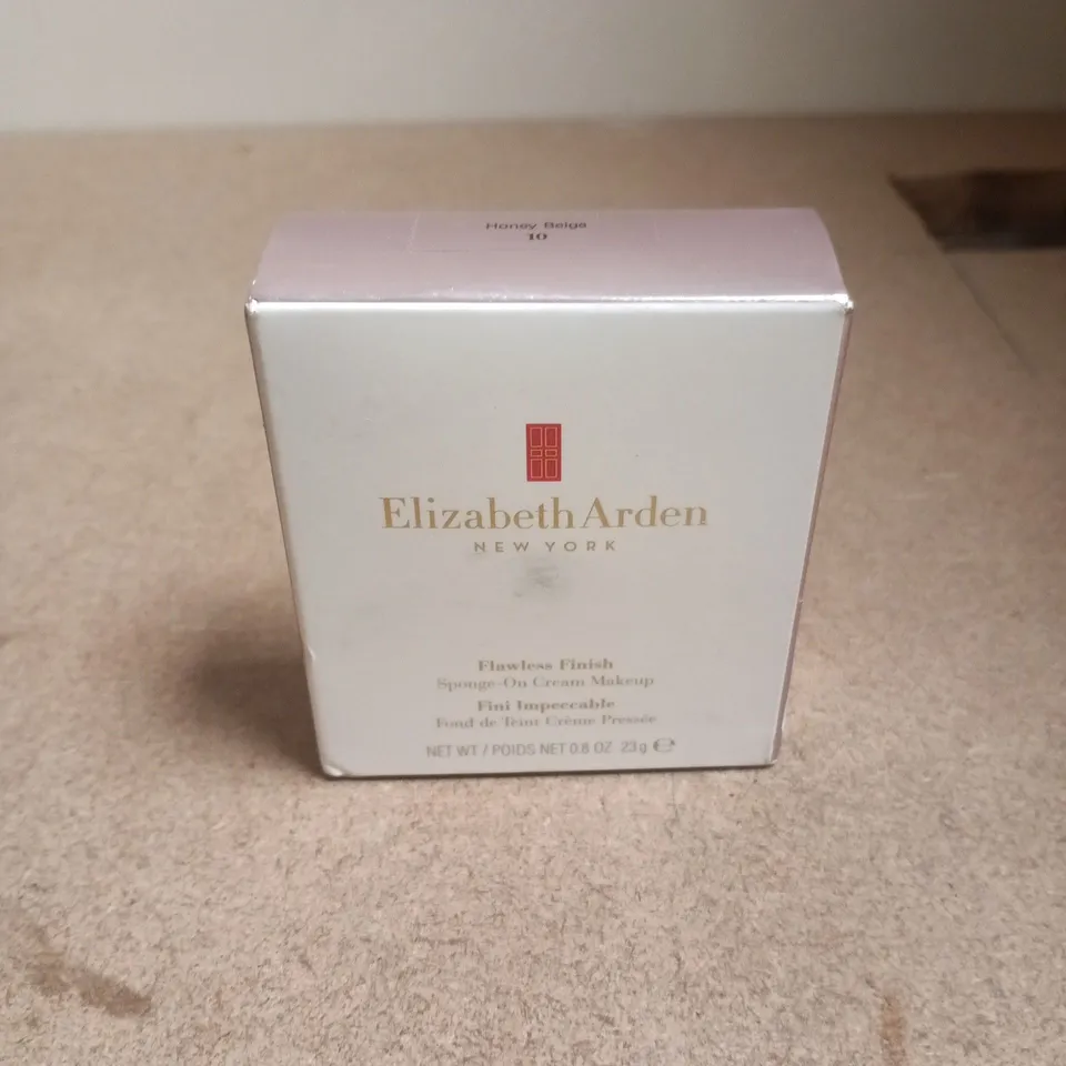 ELIZABETH ARDEN FLAWLESS FINISH SPONGE-ON CREAM MAKEUP – HONEY BEIGE 10