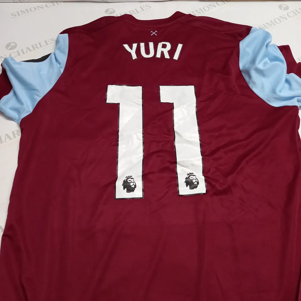 WEST HAM FOOTBALL SHIRT - LARGE