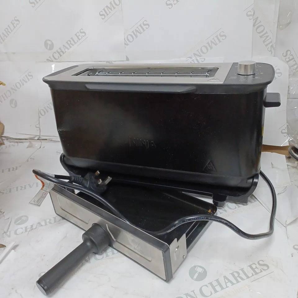 BOXED NINJA 2 IN 1 TOASTER & GRILL ST100UK