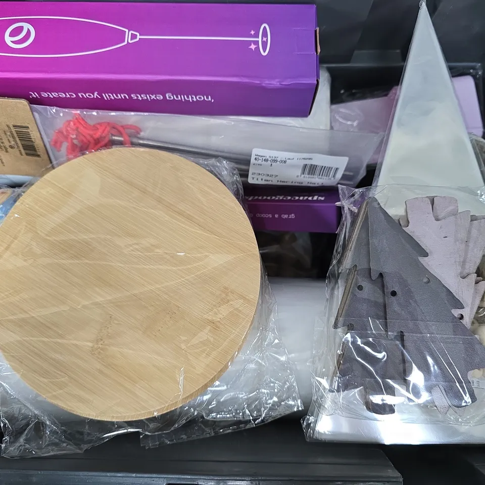 APPROXIMATELY 10 ASSORTED HOUSEHOLD ITEMS TO INCLUDE TITANIUM NAIL STAKES, DYNAMITE CARPTEC BOILES, MILK FROTHER, ETC