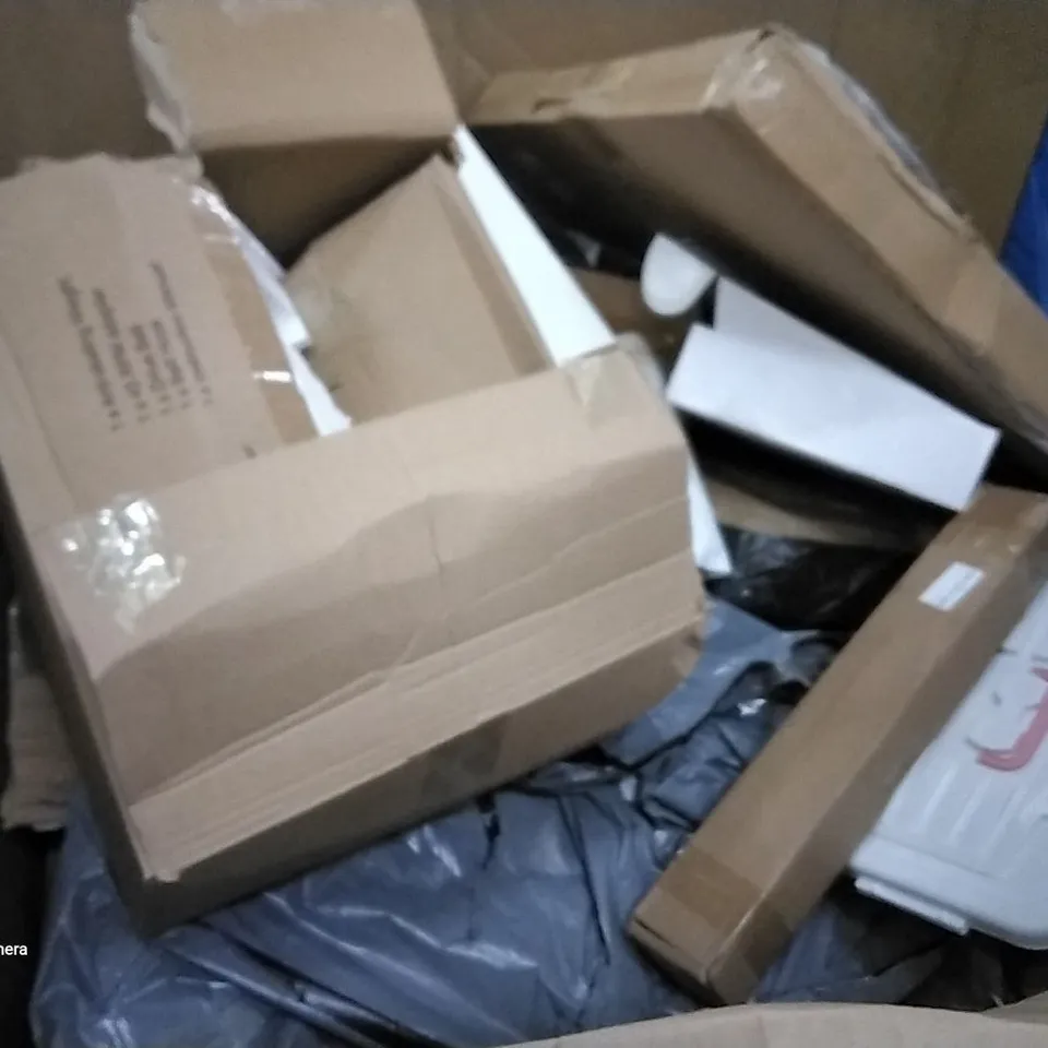 PALLET OF ASSORTED ITEMS INCLUDING CASA CHIC METAL WALL CLOCK, SMART HEATER, GONEX SKATEBOARD, STEAM CLEANER, LED GROW LIGHT,