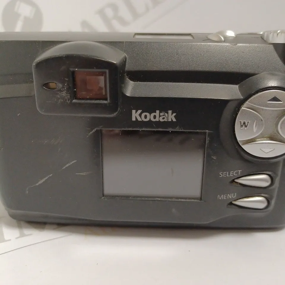 KODAK DX3900 DIGITAL CAMERA