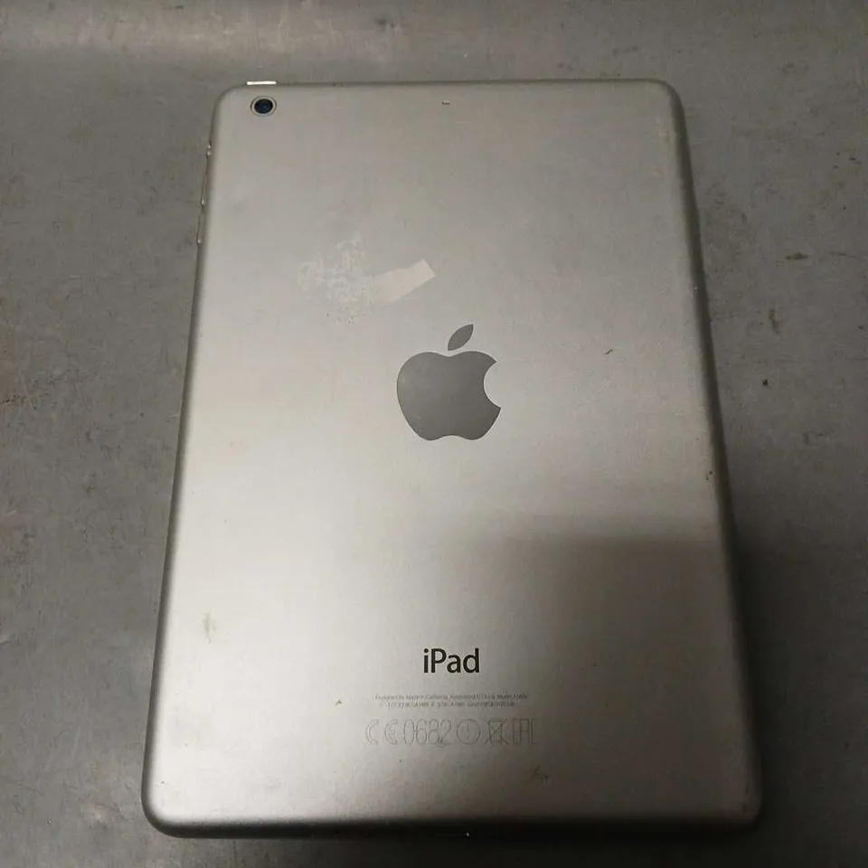 APPLE IPAD MINI 2 A1489 SILVER