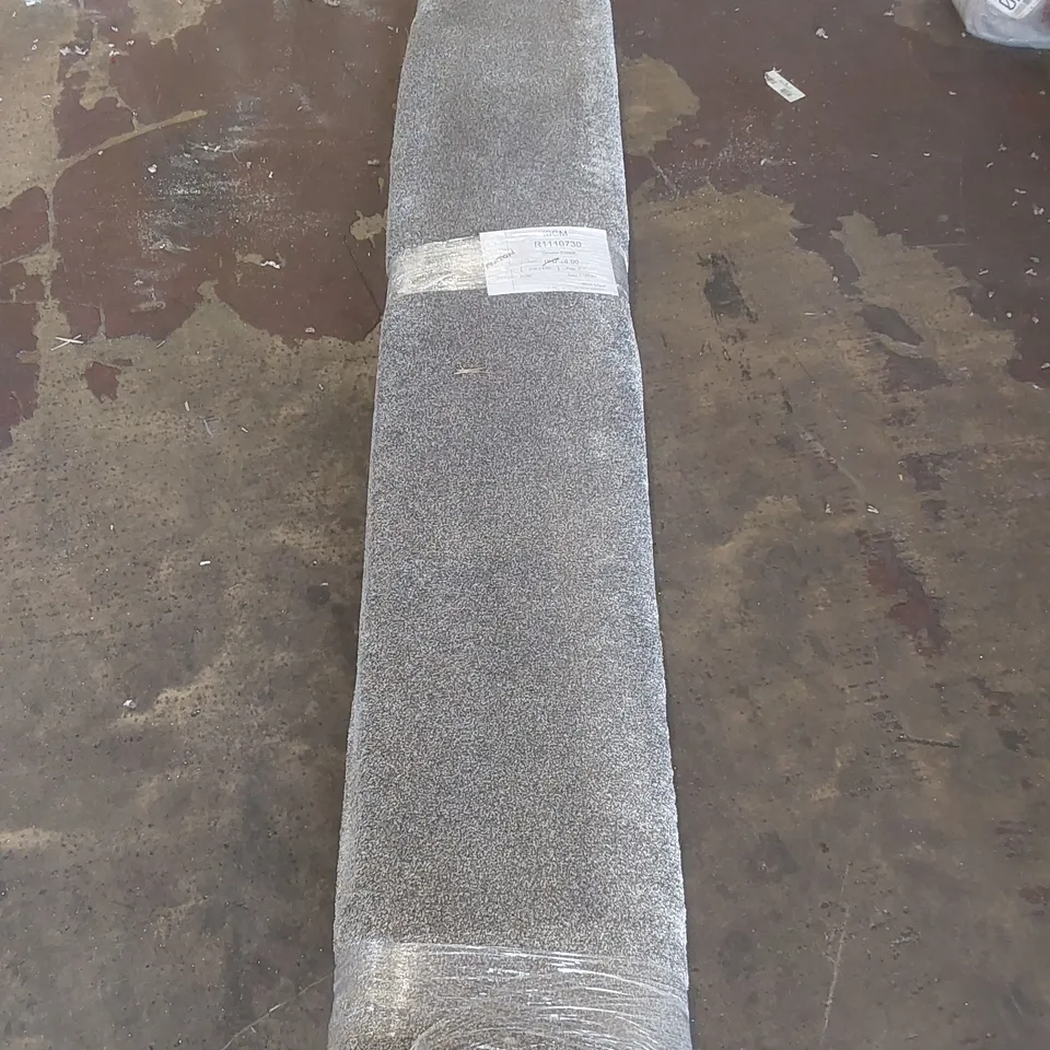 ROLL OF QUALITY OMAHA COBALT CARPET - APPROXIMATELY 2.2 x 4m