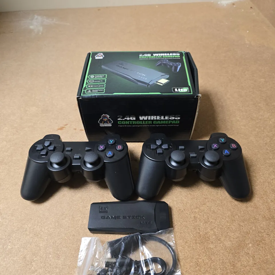 2.4G WIRELESS CONTROLLER GAMEPADS 