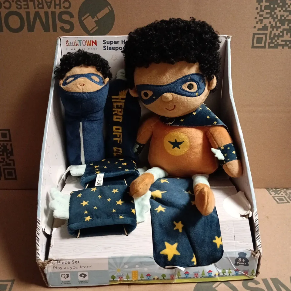 LITTLE TOWN SUPER HERO SLEEPOVER SET – 6 PIECE PLUSH TOY BOXED