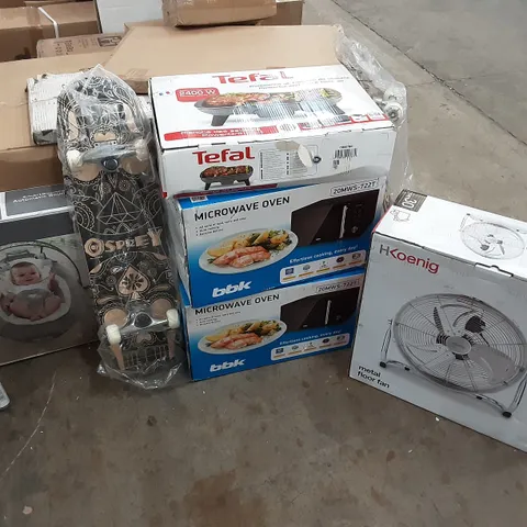 PALLET OF ASSORTED PRODUCTS TO INCLUDE TEFAL POWERGRILL, BBK MICROWAVE OVEN,  INGENUITY AUTOMATIC BOUNCER, OSPREY SKATEBOARD, HKOENIG METAL FLOOR FAN, PRE-LIT ALASKAN PINE GREEN  