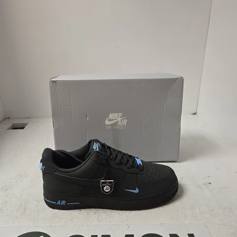 NIKE AIR FORCE 1 '07 MEN'S TRAINERS – BLACK/LIGHT BLUE, BOXED UK 9