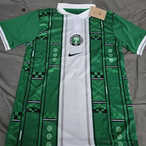 NIKE NIGERIA FOOTBALL FEDERATION JERSEY (DADDY LEWIS #29 – MEN'S XL – GREEN/WHITE WITH CREST