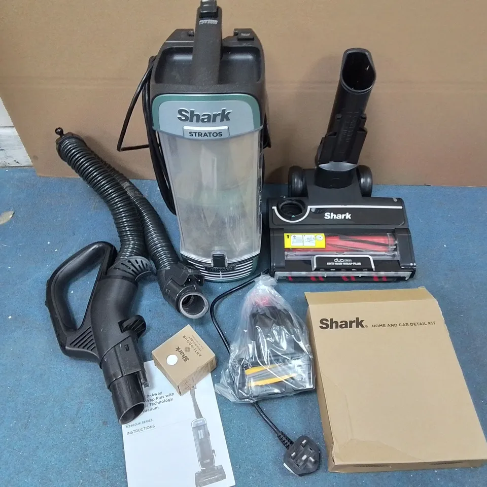 SHARK STRATOS CORDED VACUUM 