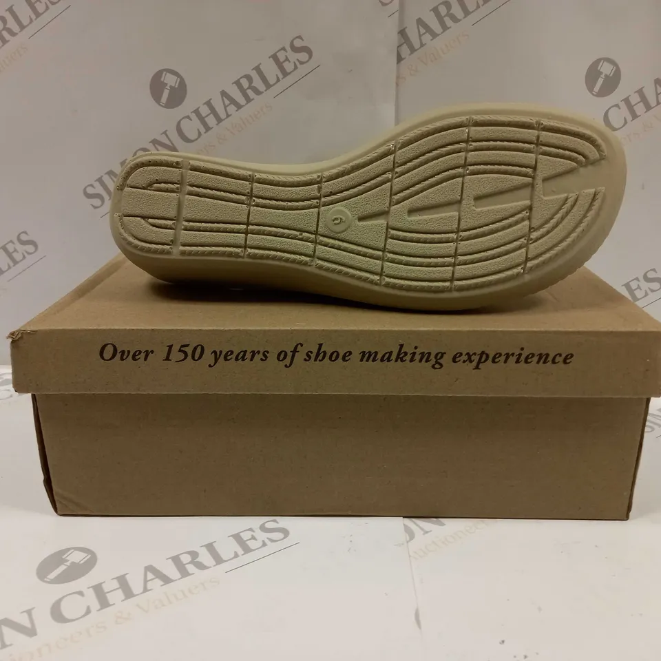 BOXED PAIR OF CUSHION WALK DIAMANTE MULES IN WHITE - SIZE 6