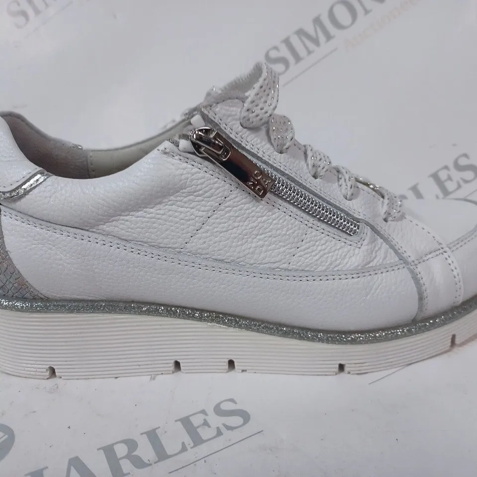 BOXED MODA IN PELLE GENE LEATHER TRAINERS IN WHITE SIZE 6