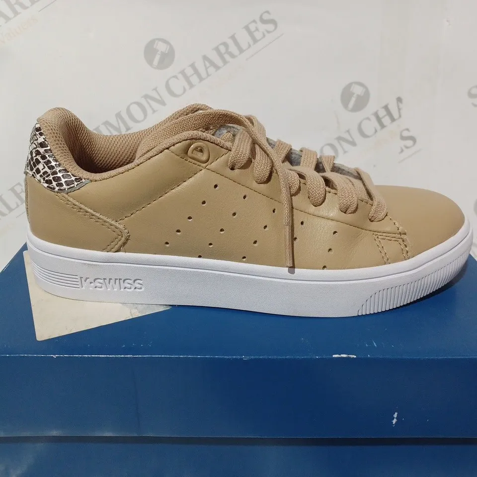 BOXED PAIR OF K-SWISS FRASCO LEATHER TRAINERS IN NOUGAT - 5