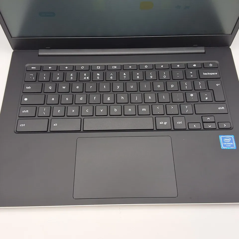 BOXED SAMSUNG GALAXY CHROMEBOOK GO INTEL CELERON LAPTOP IN SILVER - 340XDA-KA2