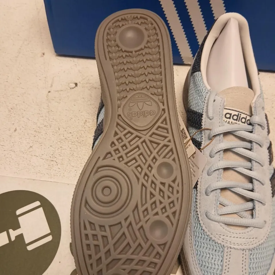 ADIDAS HANDBALL SPEZIAL TRAINERS – UK 6.5 (EU 40), LIGHT GREY/BLUE