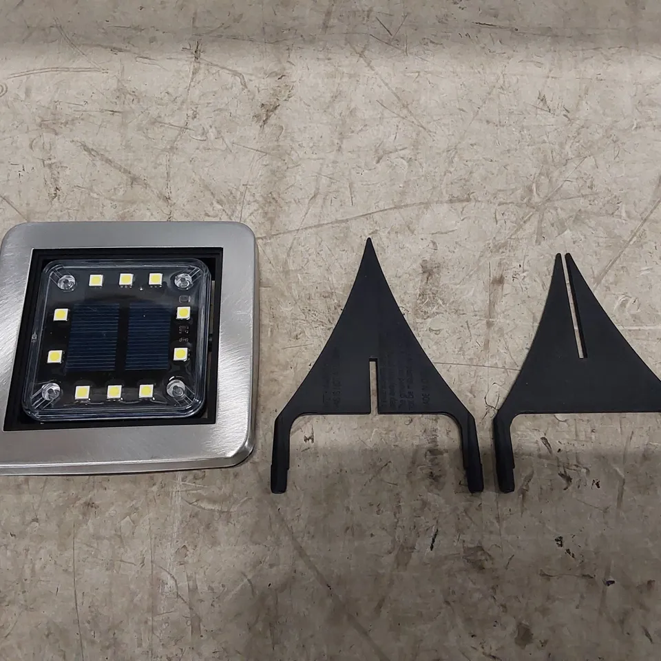 BOXED BELL AND HOWELL SET OF 8 SQUARE SWIVEL DISK LIGHTS (1 BOX)