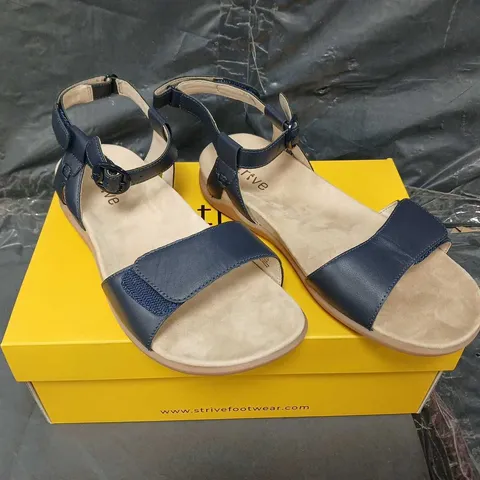 BOXED PAIR OF STRIVE BREEZE SANDALS - UK SIZE 6