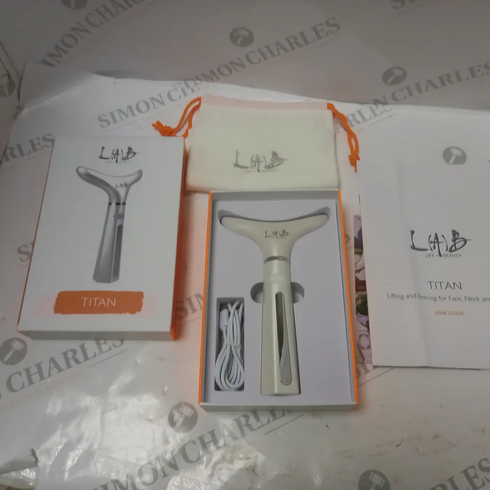 BOXED L(A)B TITAN - LIFTING AND ANTI-AGEING SYSTEM