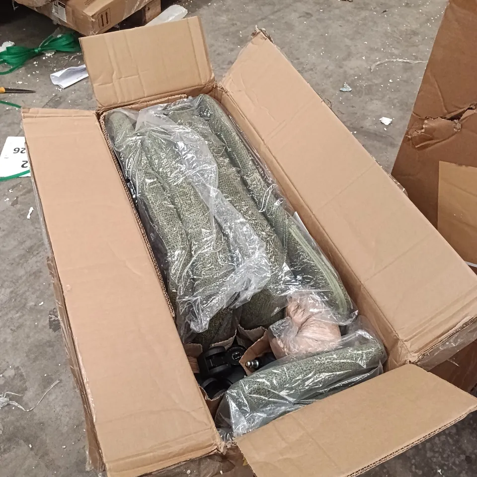 BOXED FABRIC OFFICE CHAIR - GREEN (1 BOX)