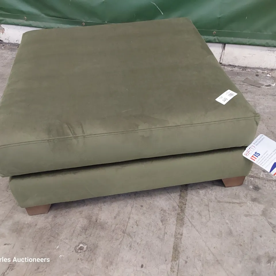QUALITY BRITISH DESIGNER LOUNGE Co. LARGE SQUARE FOOTSTOOL PLUSH GREEN FABRIC 