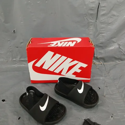 BOXED PAIR OF NIKE KAWA SLIDE BLACK TODDLER UK 4.5