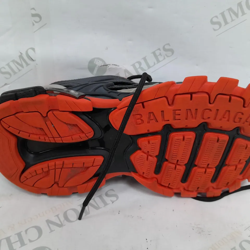 PAIR OF BALENCIAGA TRACK2 TRAINERS IN BLACK/RED - UK 7