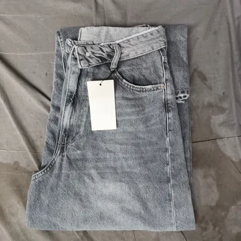 ZARA JEANS IN GREY SIZE UK 6