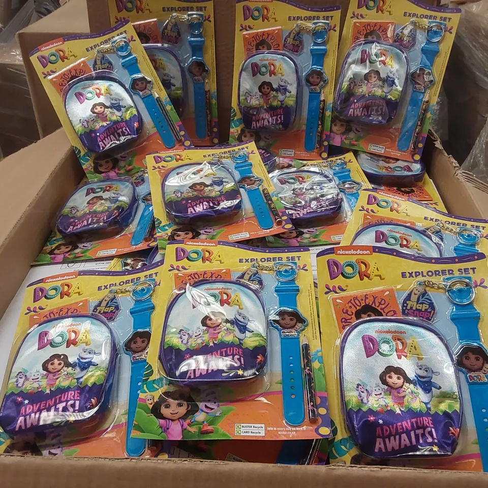 PALLET CONTAINING APPROXIMATELY 2000 BRAND NEW DORA THE EXPLORER BACKPACK KEYRING SETS