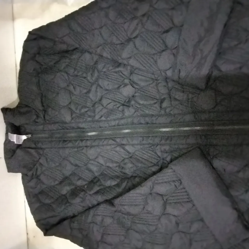 BOX CONTAINING 8 PCS BLACK COATS SIZE L