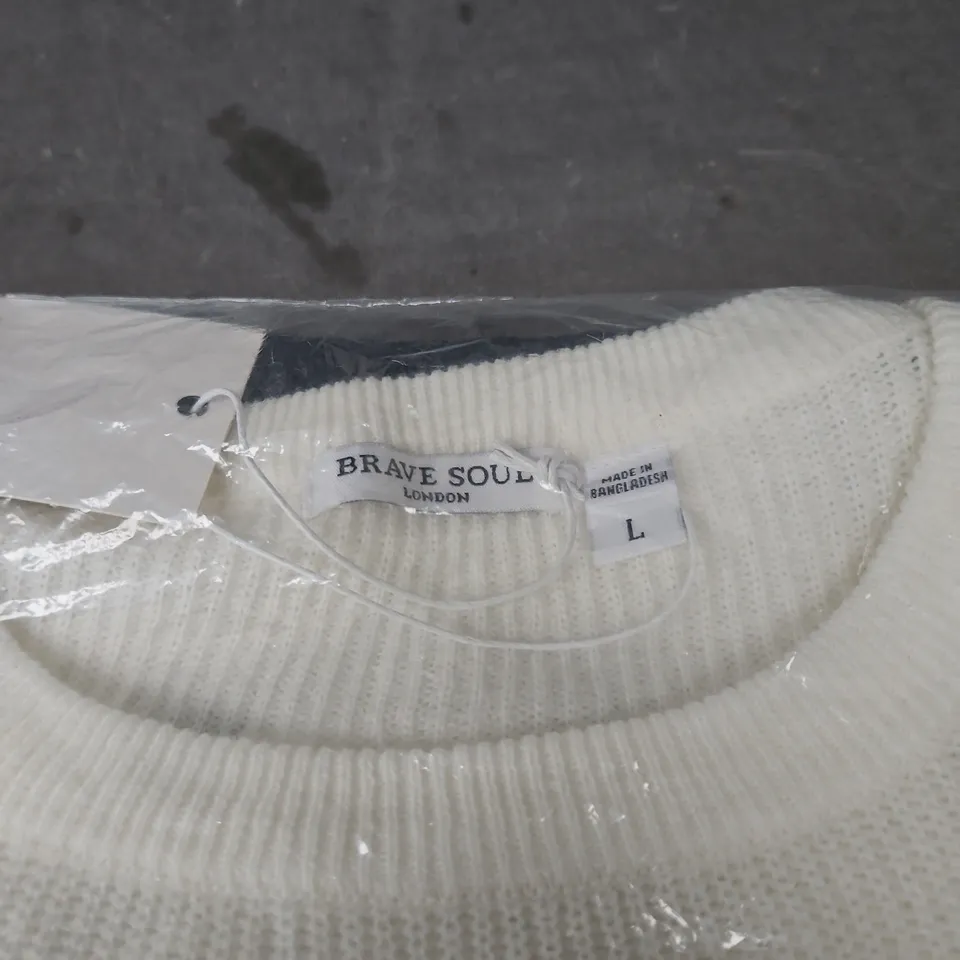 BRAVE SOUL LONDON WHITE AND NAVY STRIPE JUMPER SIZE L