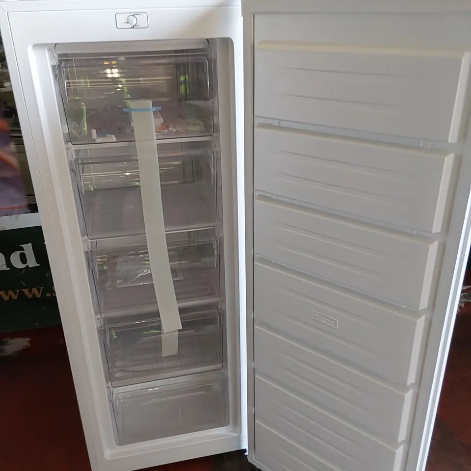 ENGLISH ELECTRIC UPRIGHT TALL FREEZER 168L 55cm WIDE / MODEL: EEF170H