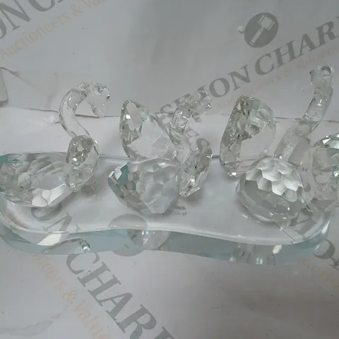 JM BY JULIEN MACDONALD SWAN FAMILY IN GIFT BOX