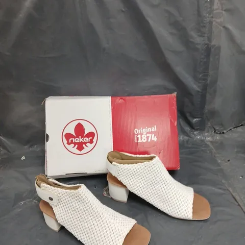 BOXED PAIR OF RIEKER OPEN TOE WHITE SANDAL SIZE 6 