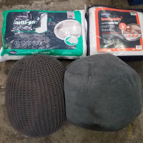 PALLET CONTAINING ASSORTED BEAN BAGS & PILLOWS