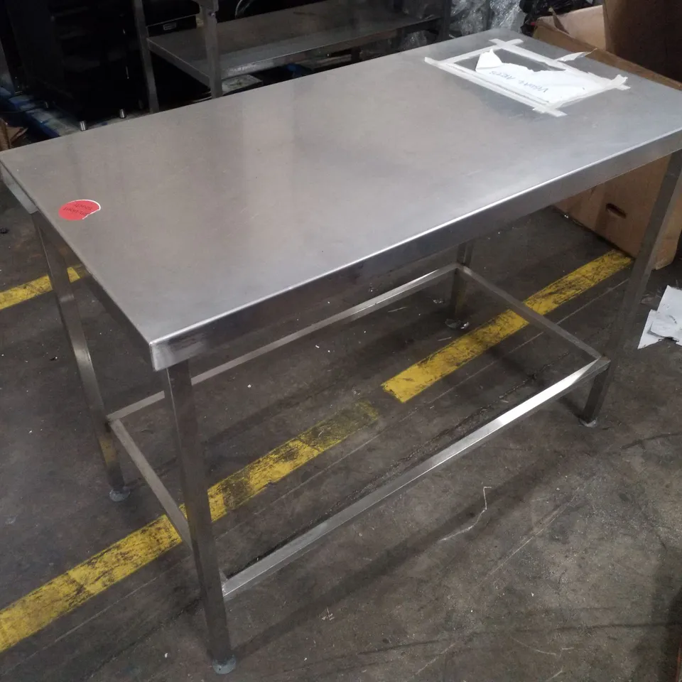 STAINLESS STEEL WORK TABLE / WORKBENCH