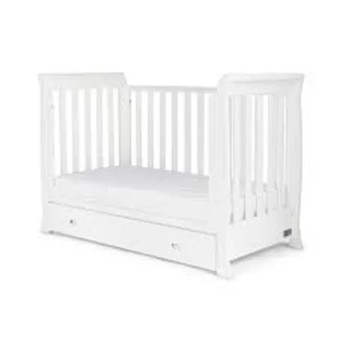 BOXED SNOWDON MINI 4 IN 1 COT BED - WHITE ( BOXES)