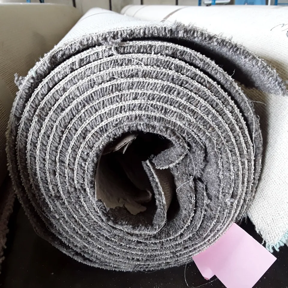 ROLL OF QUALITY PURE BRIT EXFORD CARPET APPROXIMATELY 5.27 X 4M