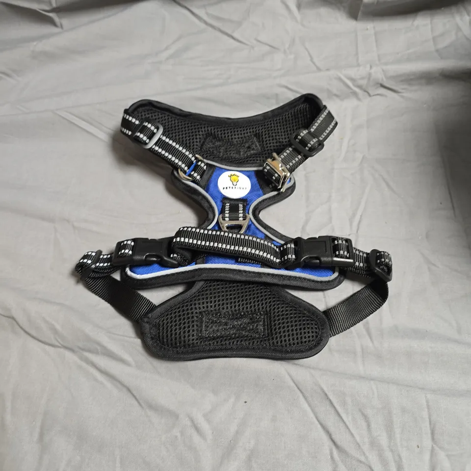 APPROXIMATELY 30 PETBRIGHT DOG HARNESS – BLUE/BLACK VEST WITH MESH