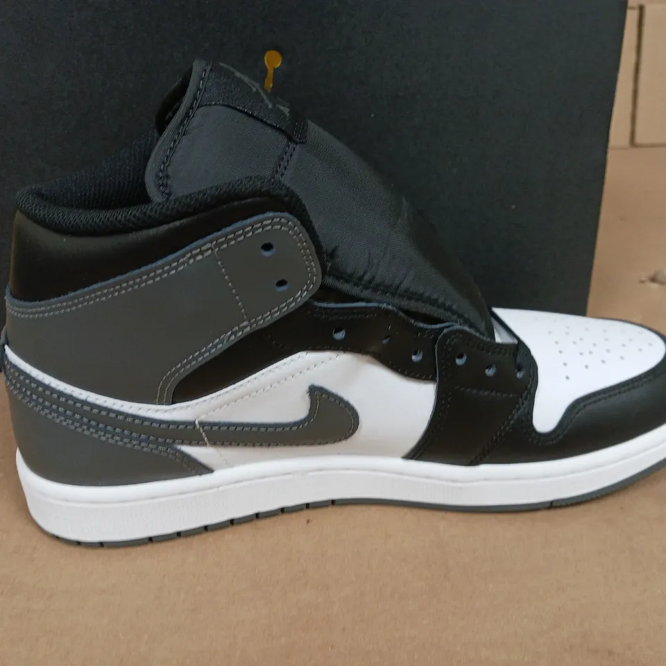 BOXED PAIR OF AIR JORDAN 1 MID TRAINERS IN BLACK/WHITE - UK 8.5