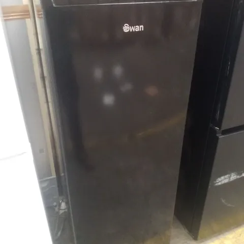 SWAN SR15671B 143CM HIGH, 55CM WIDE TALL FREEZER - BLACK
