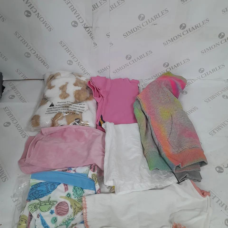 BOX OF ASSORTED CHILDRENS CLOTHING VARYING IN SIZE/COLOUR/STYLE TO INCLUDE:  TOPS, DRESSES, JUMPERS