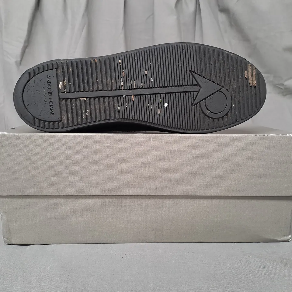 BOXED PAIR OF ANDROID HOMME SHOES IN BLACK SIZE 8